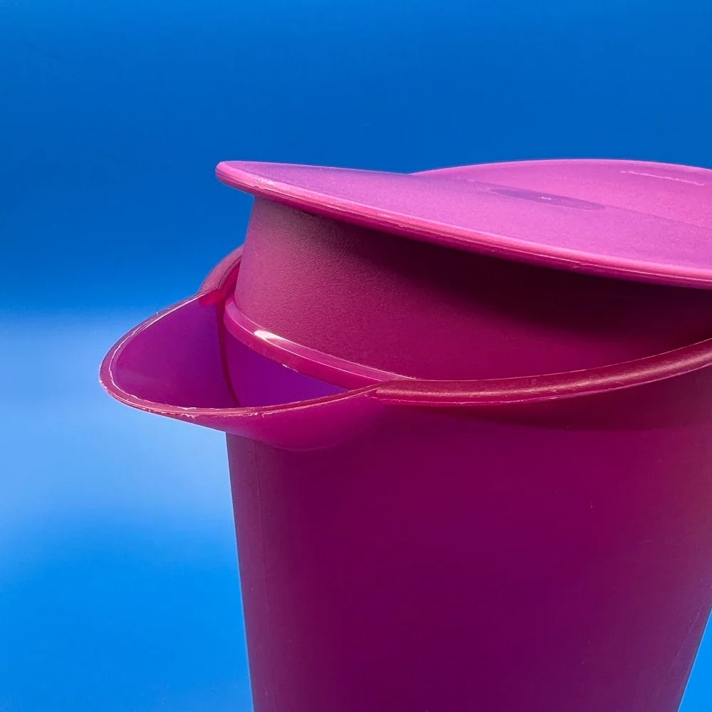 Tupperware Impressions 2 Qt Slim Refrigerator Pitcher Purple Pink Berry